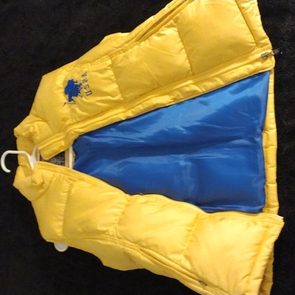 Puff Vest - Picture 2 of 4